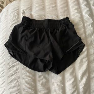 Lululemon Hotty Hot Shorts 🤍SOLD